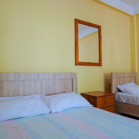 Vila Sala Appartamento Borsh Esterno foto